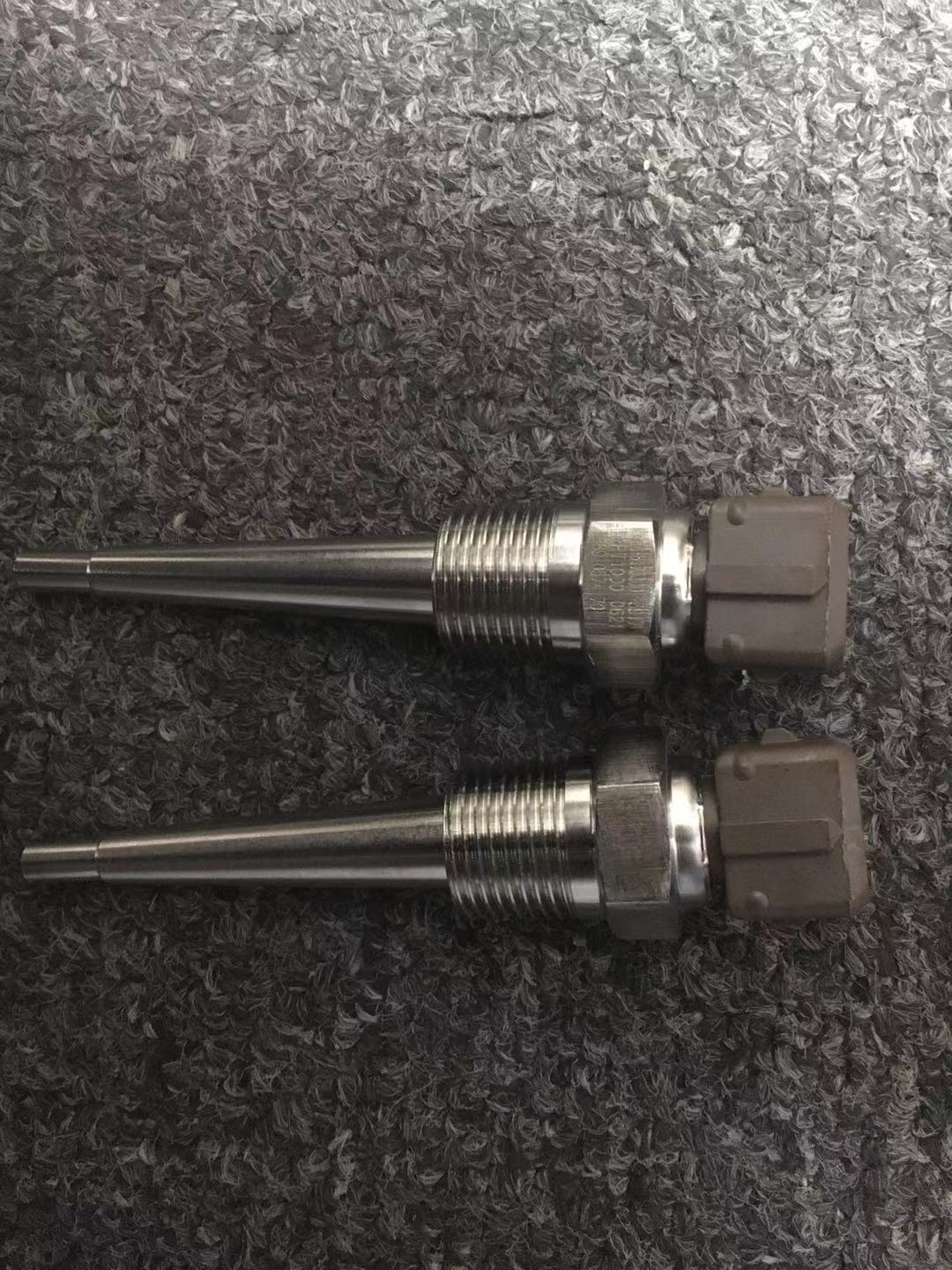 温度传感器1089057470